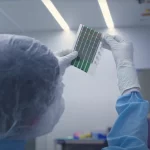 MIT发明全新的超薄太阳能电池材料